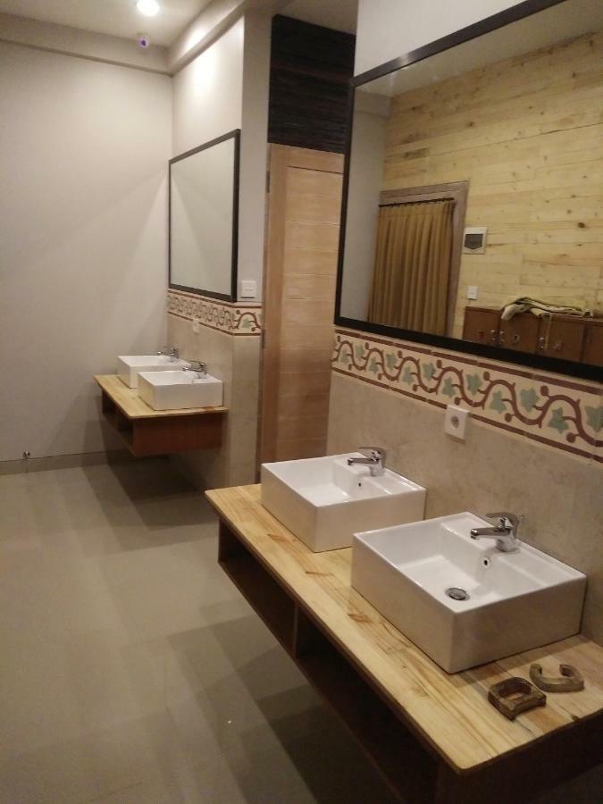 Made House Homestay And Dormitory サヌール 外观 照片
